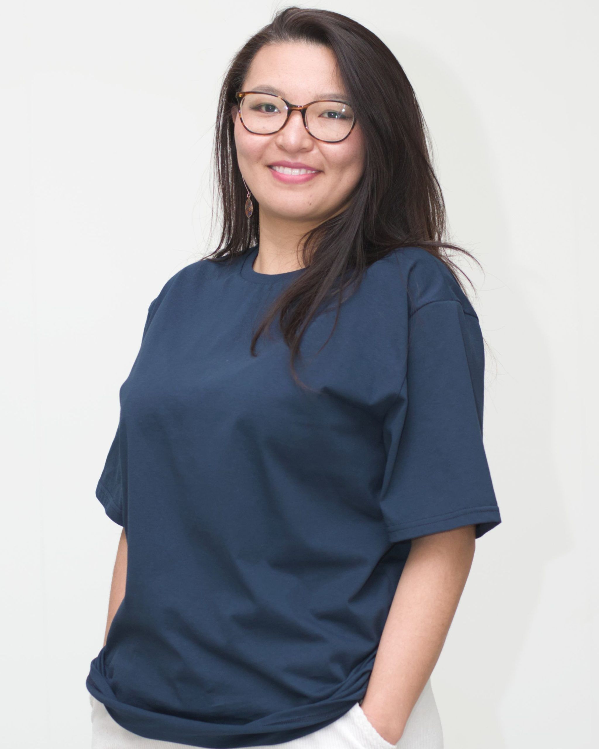 oversized_tshirt_unisex_marine_frau_front03