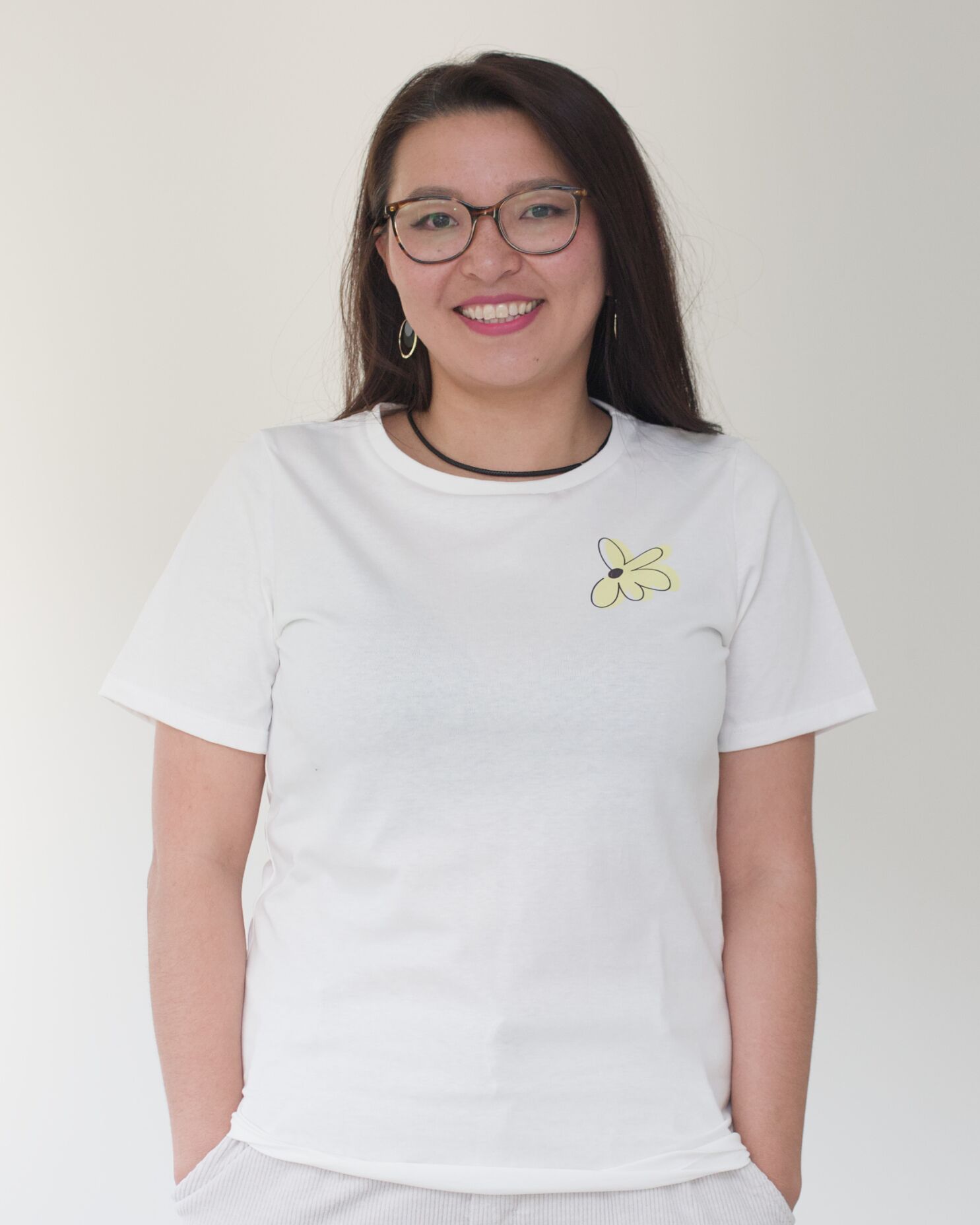 tshirt_blume_weiss_frau_01