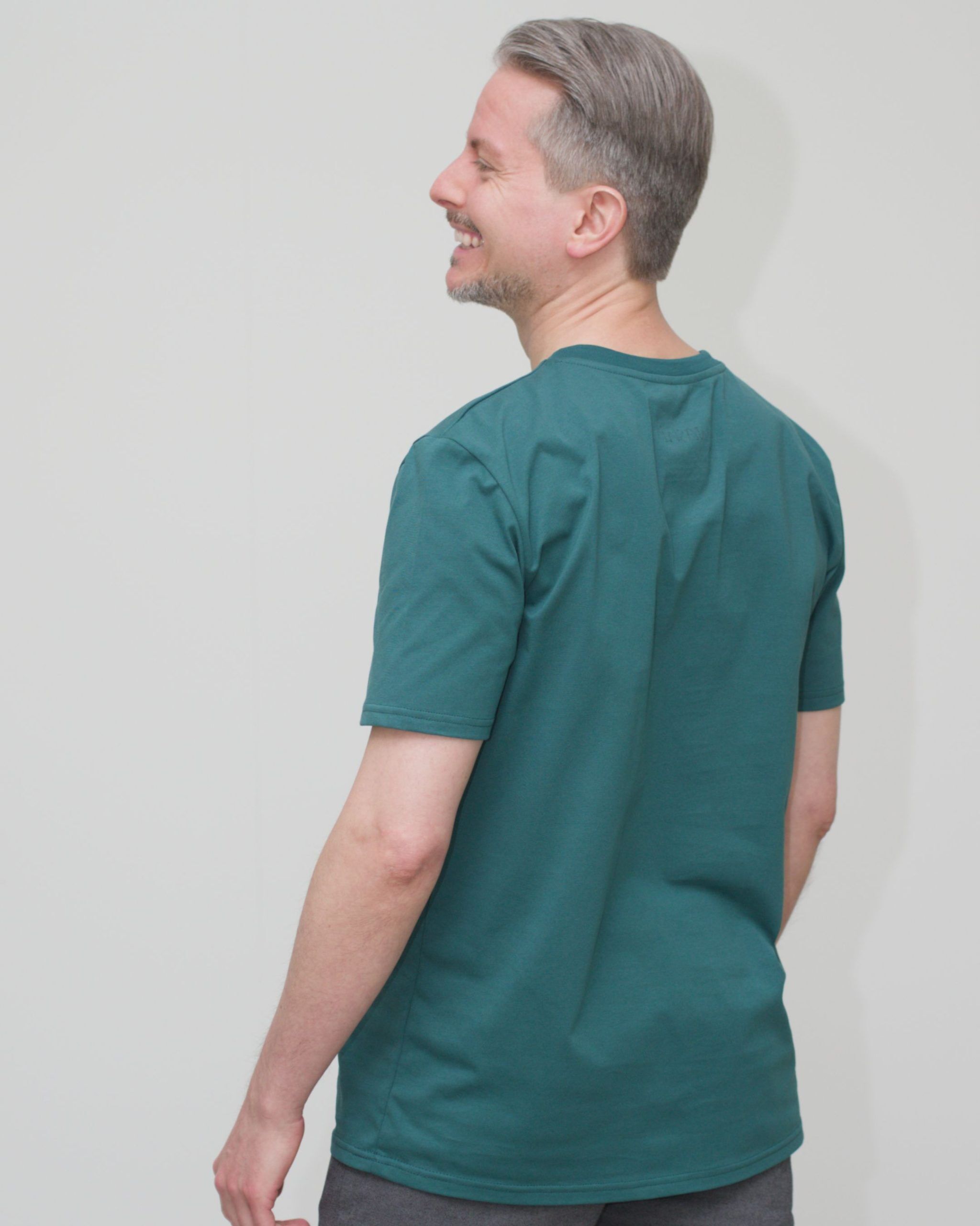 tshirt_relaxed_fit_bio_mann_petrol_rück01