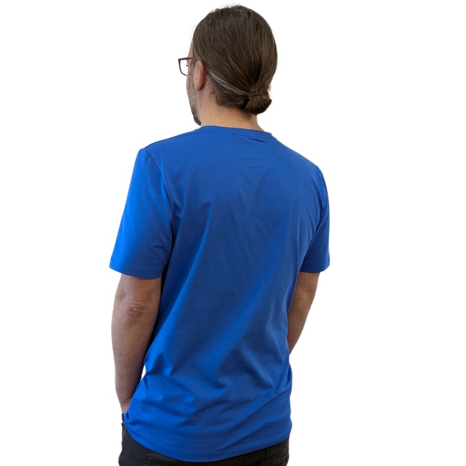 t-shirt_mann_stretch_baumwolle_fair_kornblume_rueck