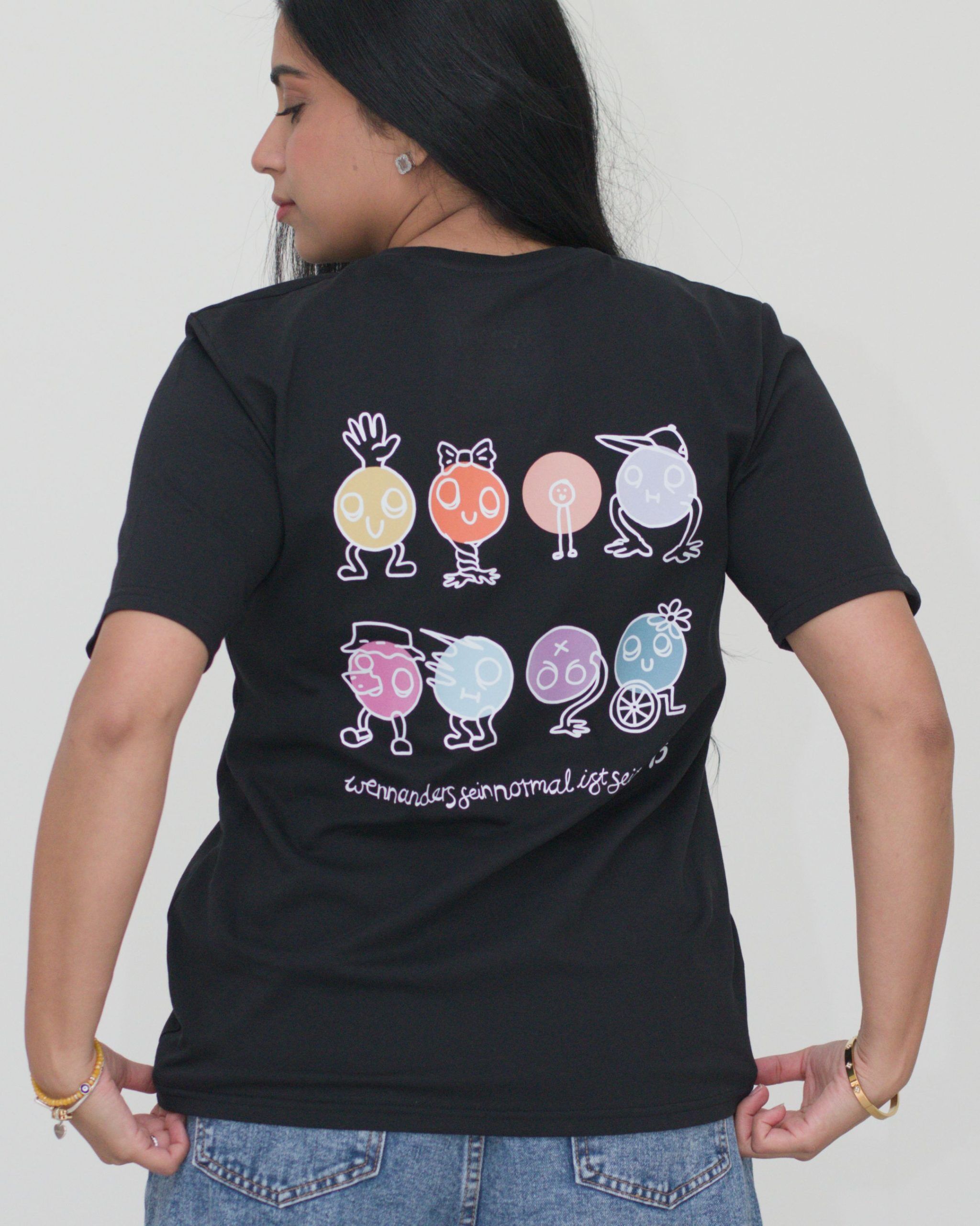 relaxed_tshirt_clique_schwarz_frau_02