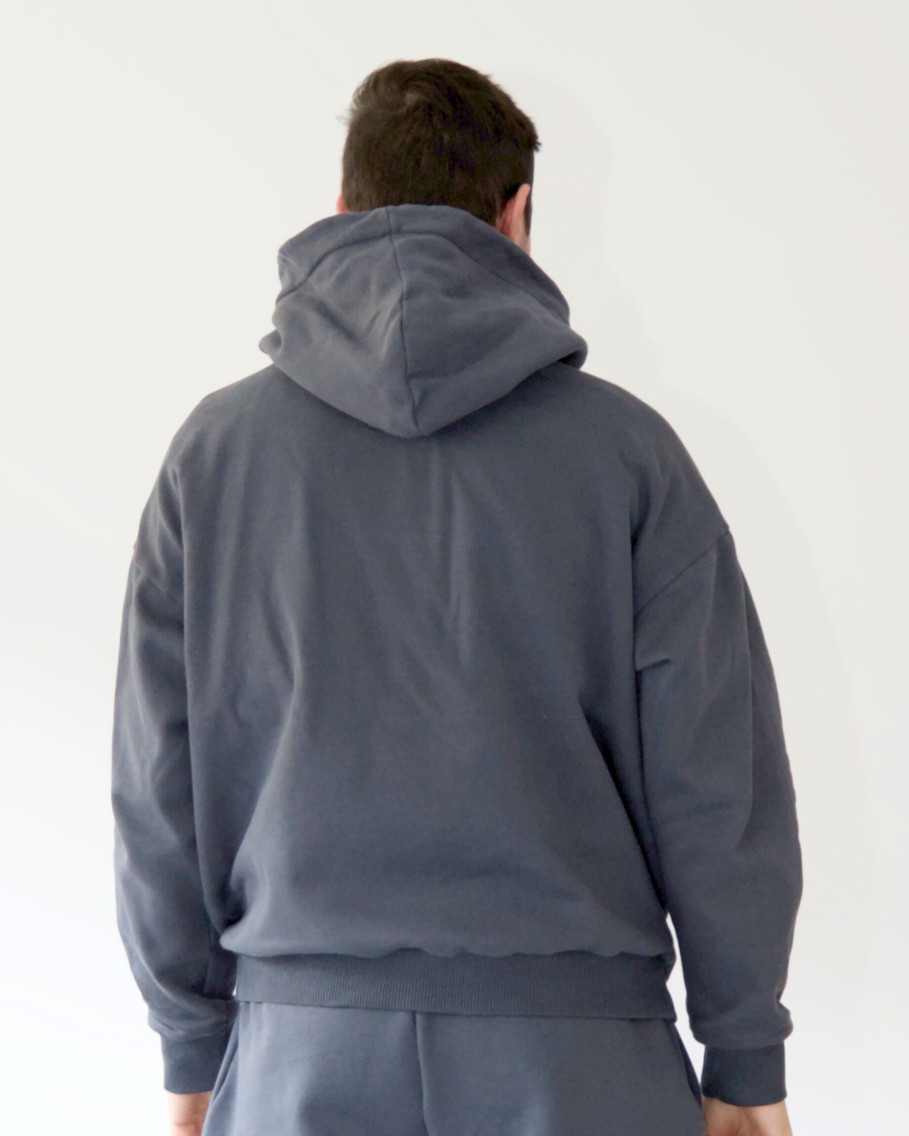 oversize_hoodie_unisex_graphit_ruecka