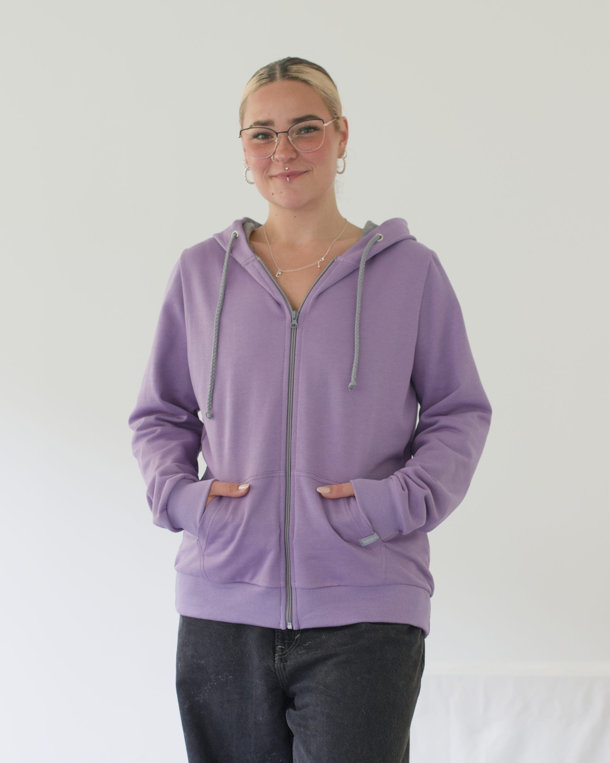 hoodie_mRV_bio_fair_frau_flieder_01