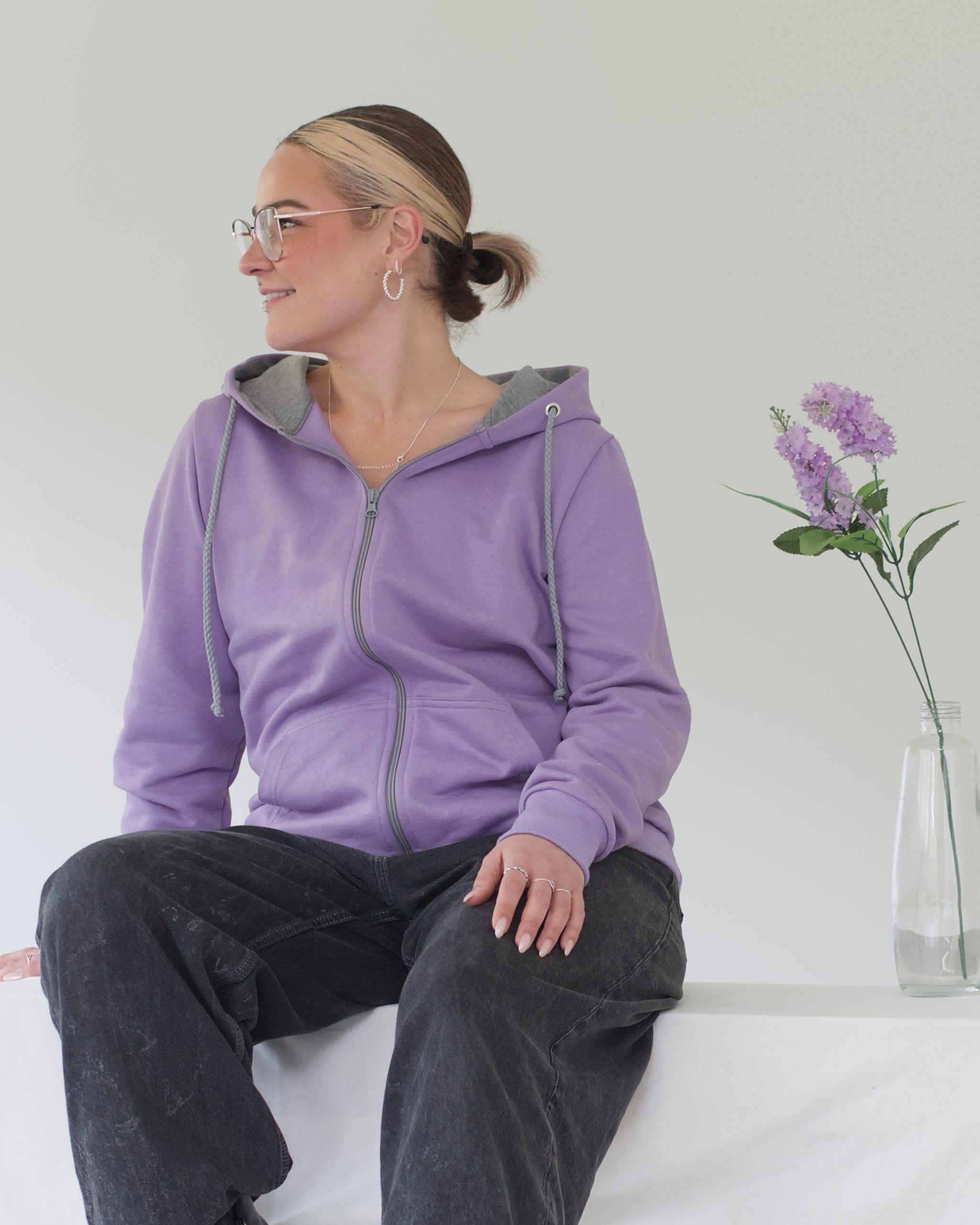 hoodie_mRV_bio_fair_frau_flieder_02
