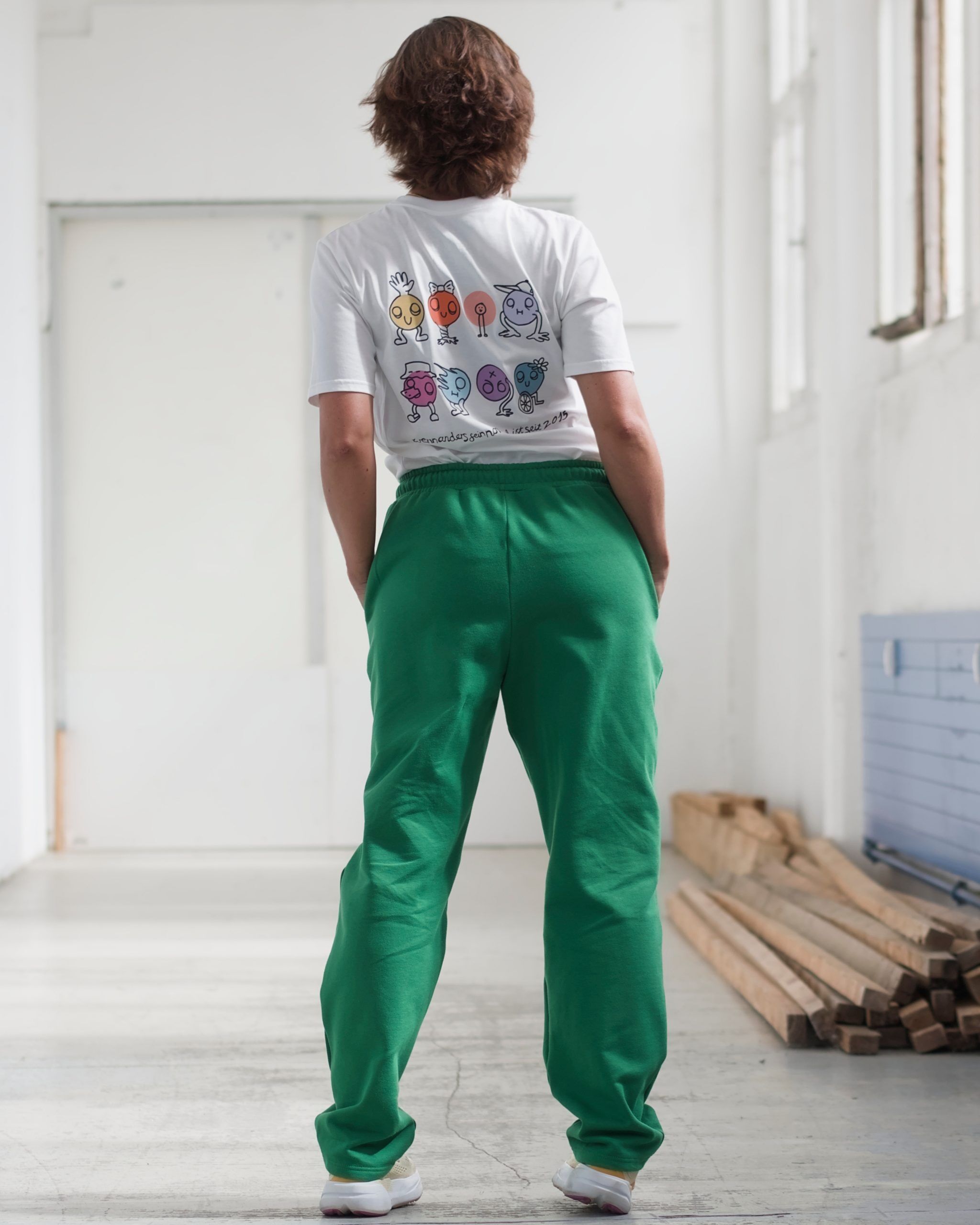 jogger_straight_bio_hose_frau_kleegrün_2