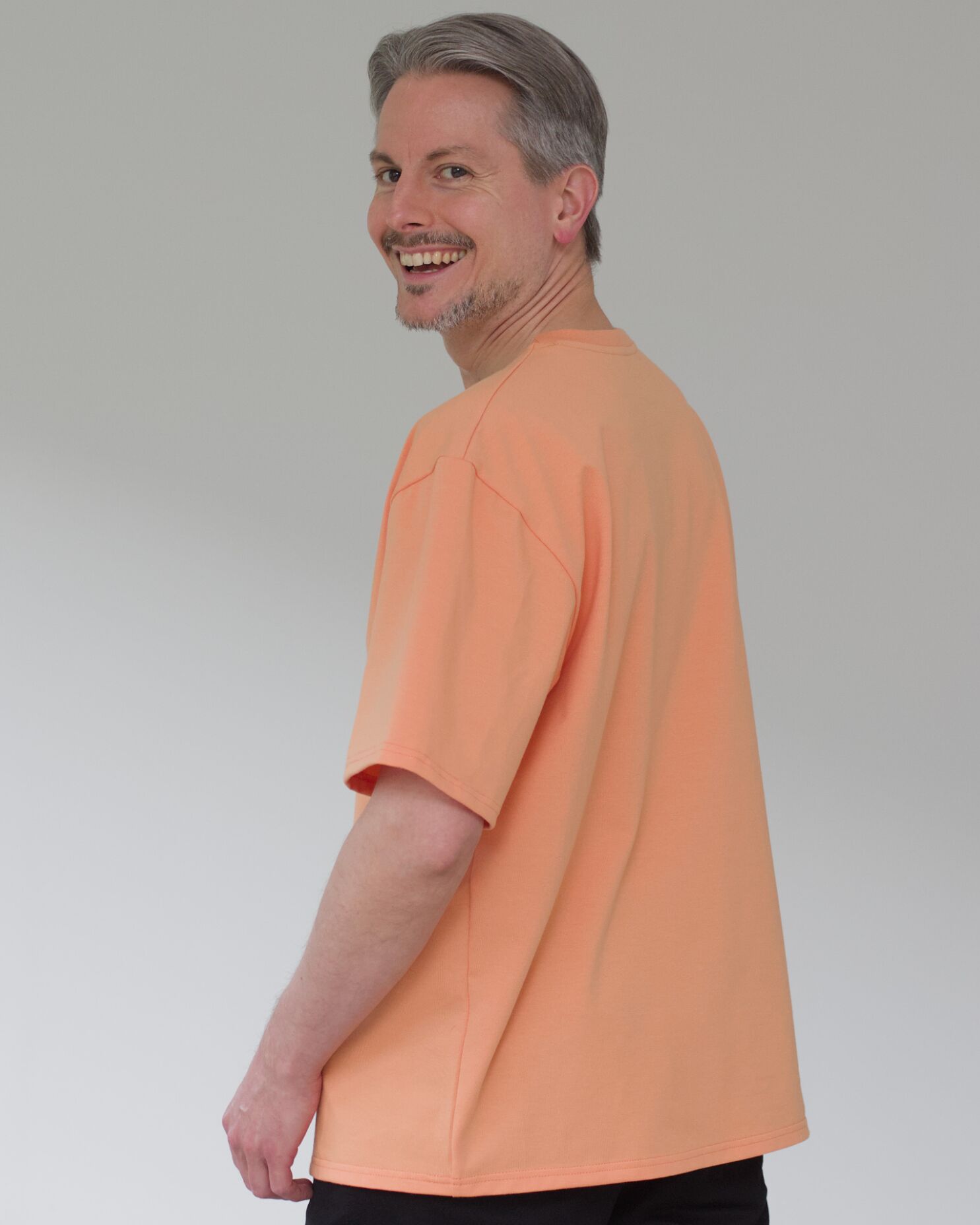 oversized_unisex_tshirt_papaya_02
