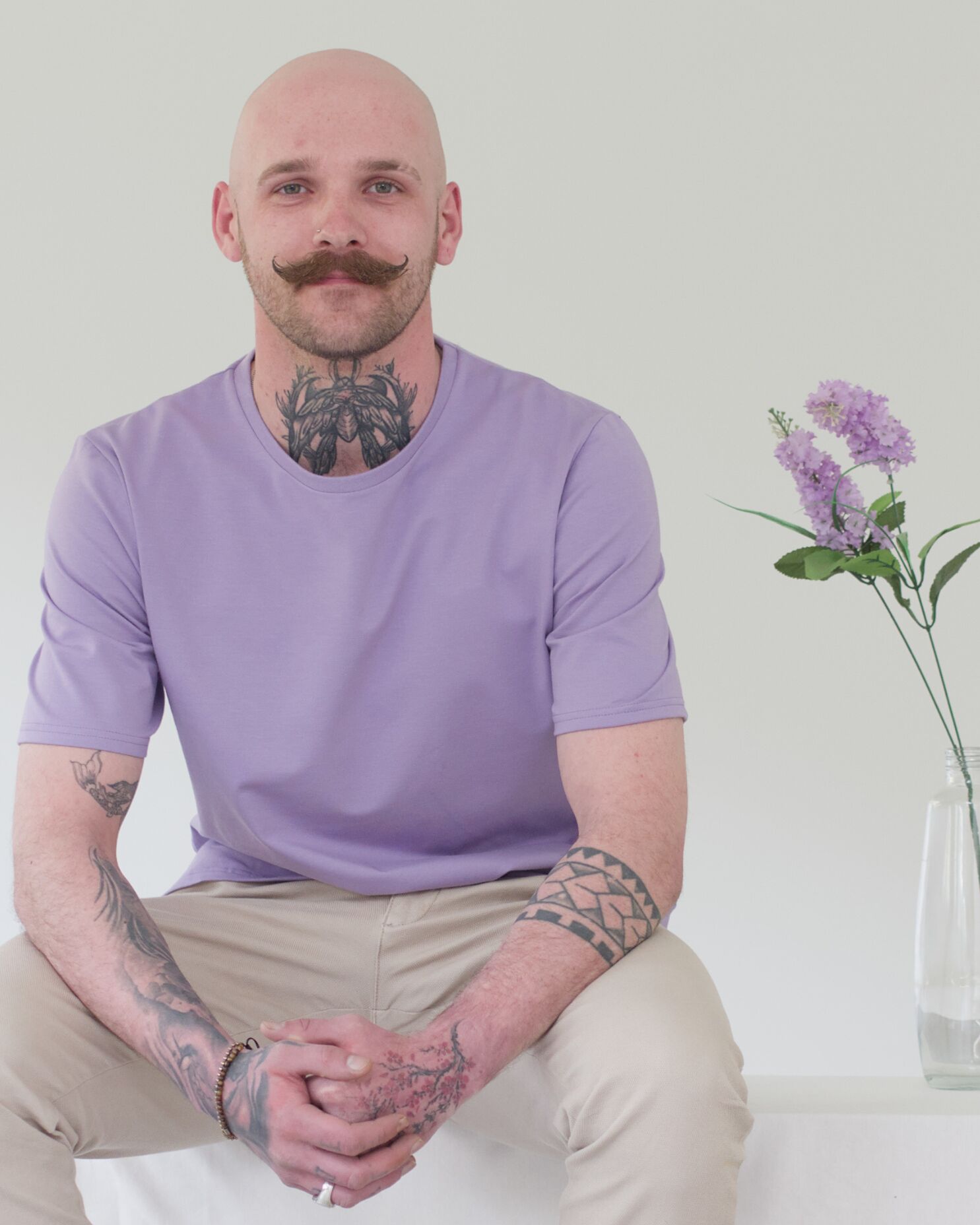 relaxed_tshirt_flieder_mann_02