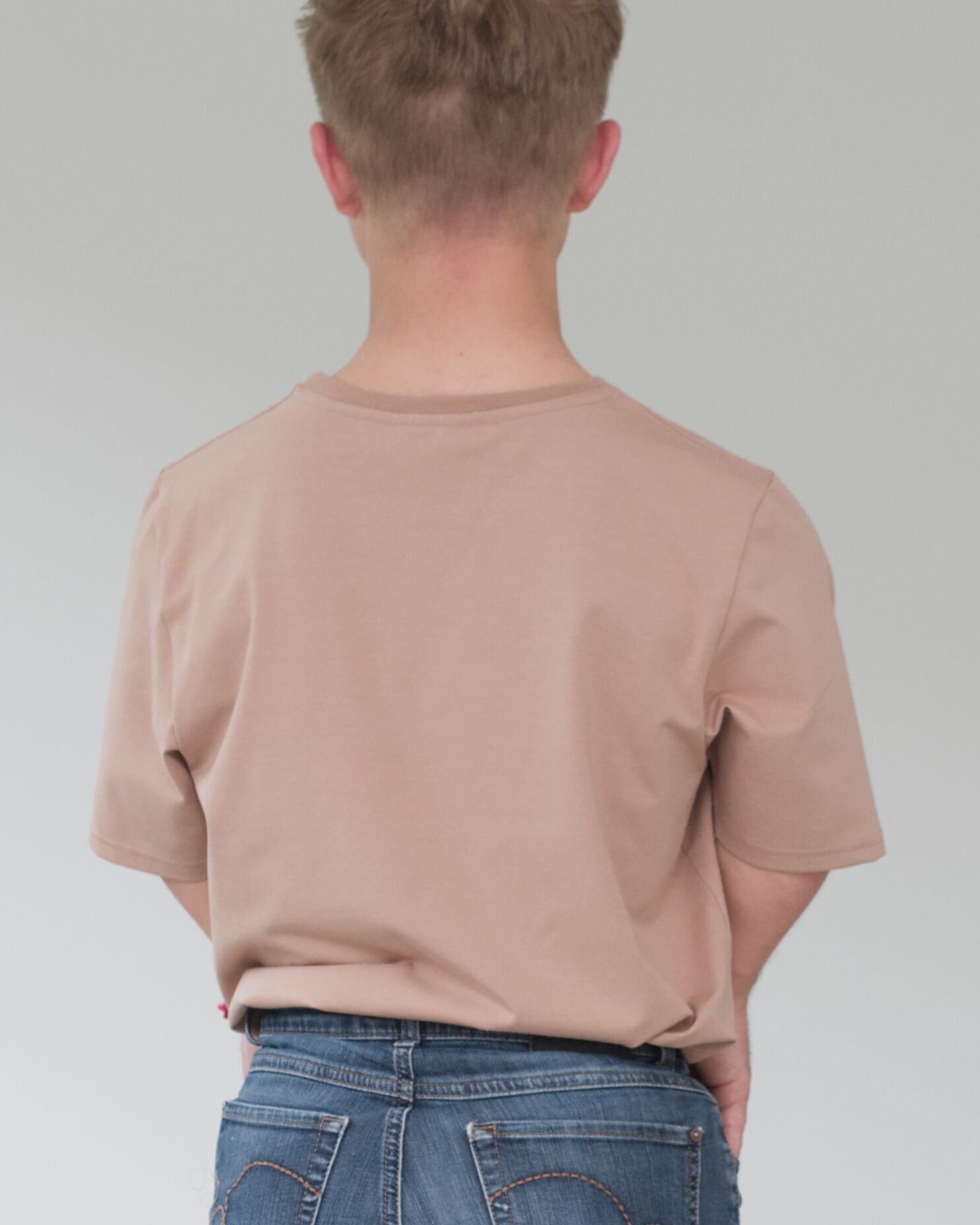 relaxed_tshirt_toffee_mann_rueck01