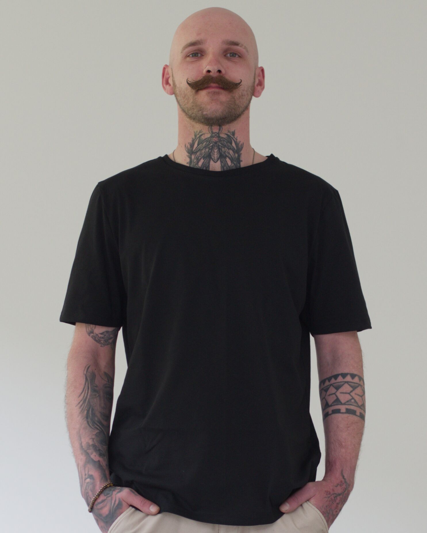 tshirt_clique_schwarz_mann_01